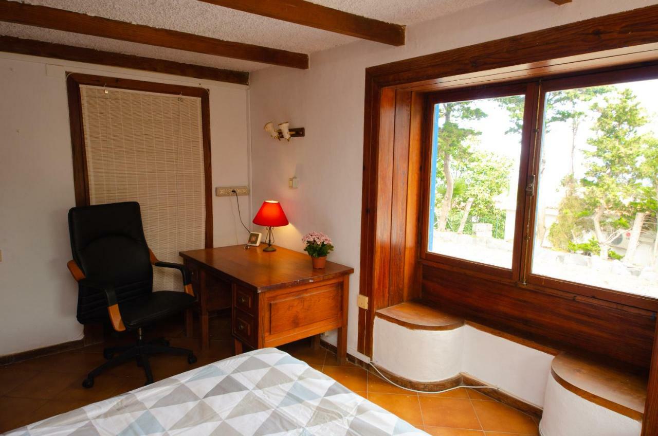 Galguen Paradise In The Island Of Stars. Villa. Villa
